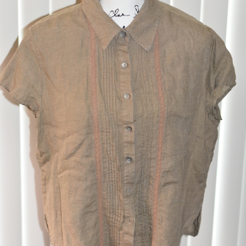 Button down Shirt - Picture 2 of 5
